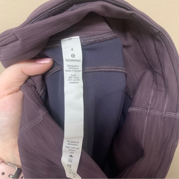 Lululemon Invigorate High-Rise Crop 23" in Heathered Black Currant Purple Size 4 - Picture 8 of 14